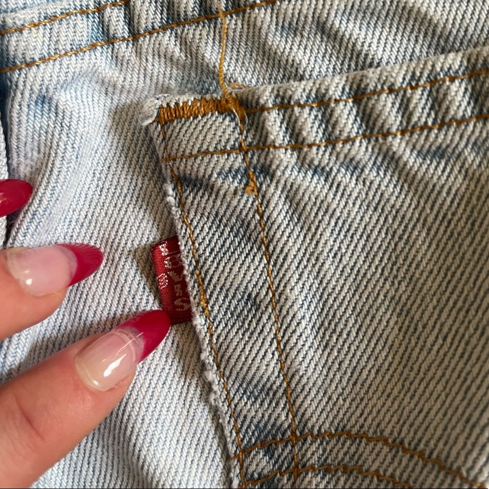 90s Vintage Levis 551 Light Wash Jeans Sz 16 - Picture 9 of 12